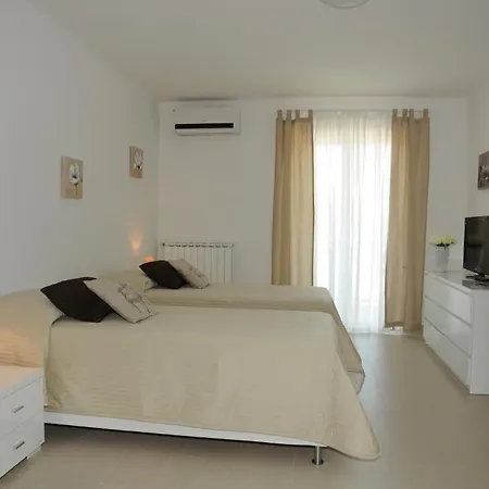 Isa Airport Aparthotel Fiumicino