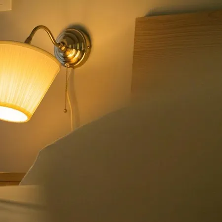 Isa Airport Aparthotel 3*