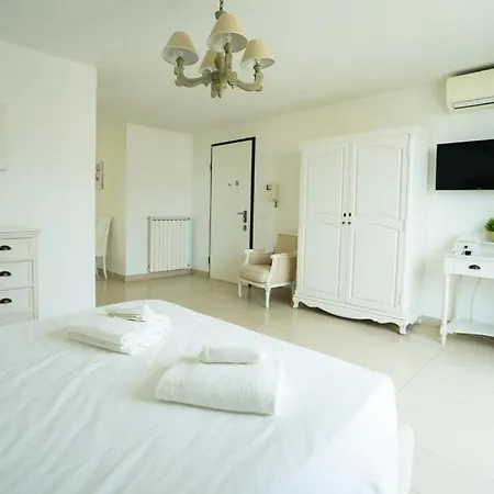 Apartmanhotel Isa Airport