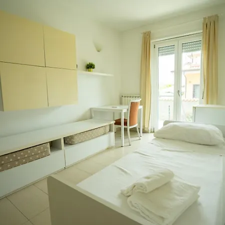 Aparthotel Isa Airport 3*