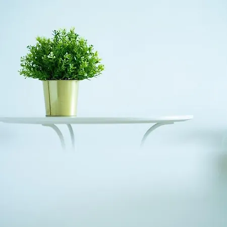 Isa Airport Apartmanhotel