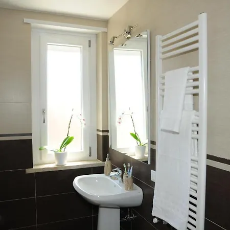 Isa Airport Fiumicino