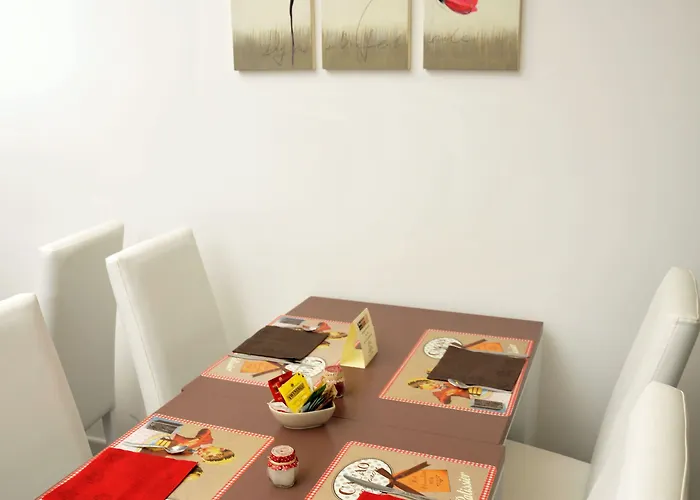 Isa Airport Hotel apartamentowy 3*