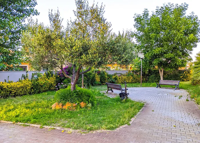 Isa Airport Hotel apartamentowy 3*