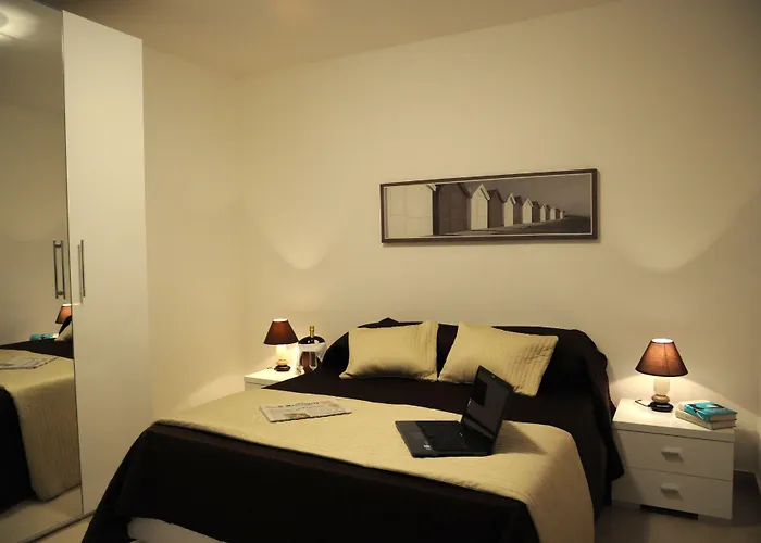 Isa Airport Hotel apartamentowy 3*